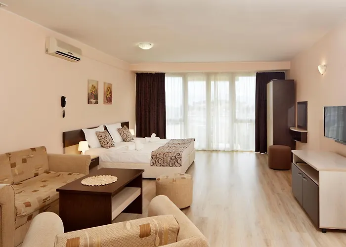 Vechna R Aparthotel 3*