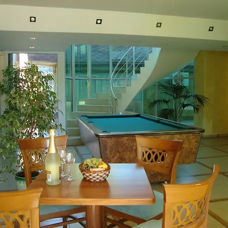Vechna R Apartahotel